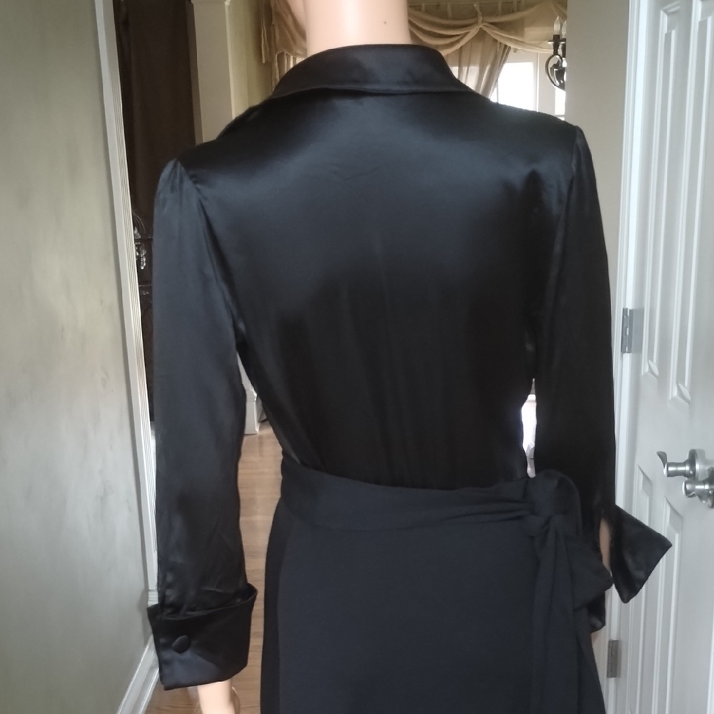 Elegant/Classic Diane Von Furstenberg Black Wrap Dress - Picture 8 of 13